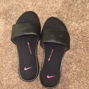 Memory foam Nike Slides